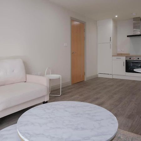 Charming 1-Bedroom Apartment In Leeds City Centre Perfect For Couples Or Solo Travelers Eksteriør bilde