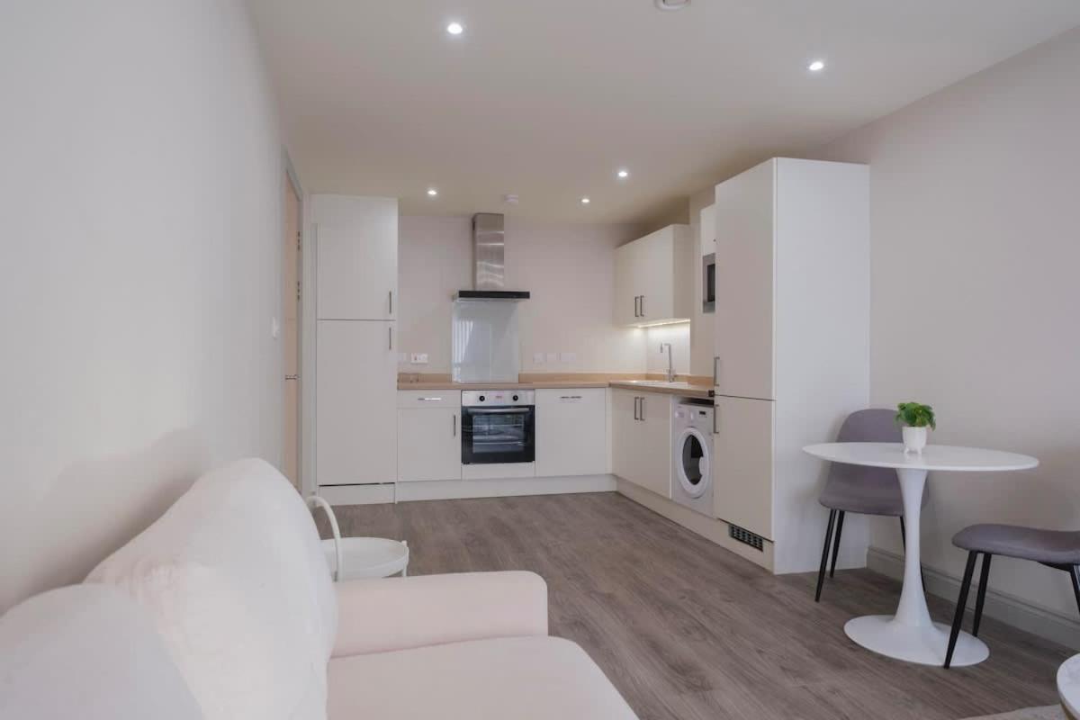 Charming 1-Bedroom Apartment In Leeds City Centre Perfect For Couples Or Solo Travelers Eksteriør bilde