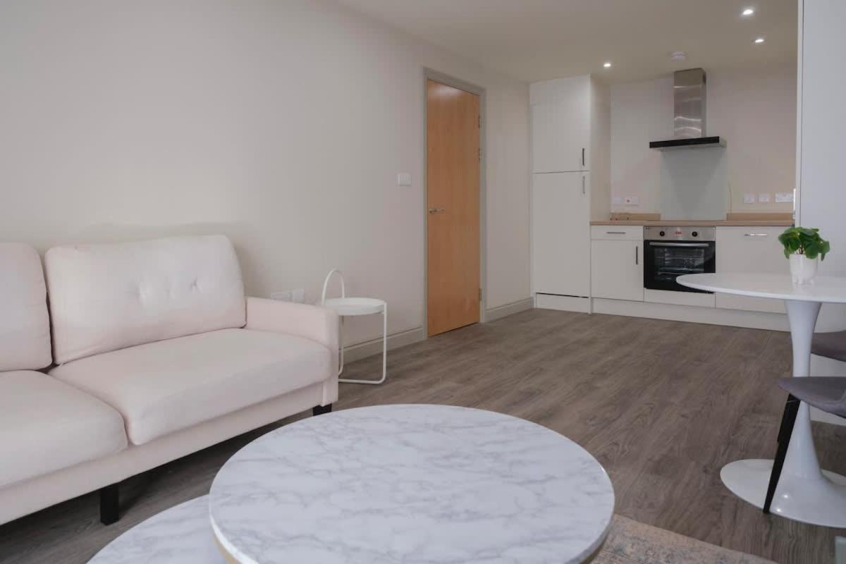 Charming 1-Bedroom Apartment In Leeds City Centre Perfect For Couples Or Solo Travelers Eksteriør bilde