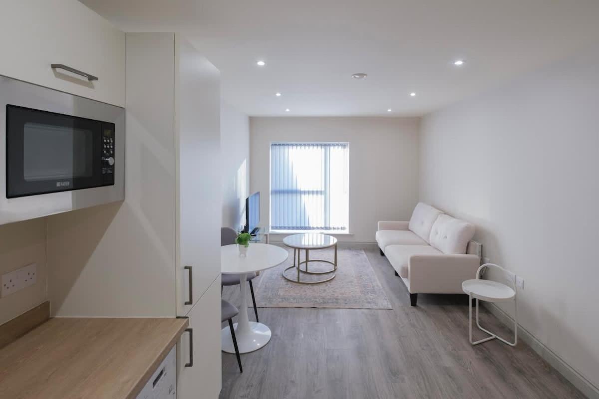 Charming 1-Bedroom Apartment In Leeds City Centre Perfect For Couples Or Solo Travelers Eksteriør bilde